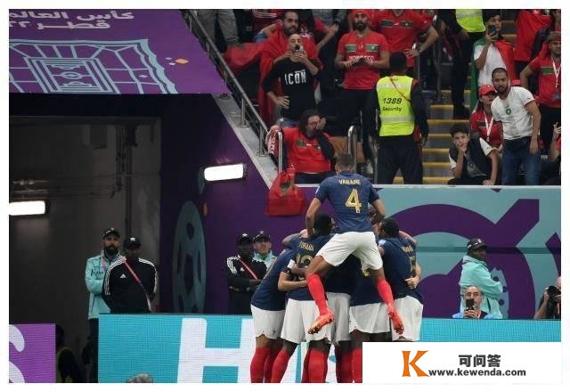 世界杯：法国2-0击败摩洛哥进决赛, 卫冕冠军将与阿根廷争冠