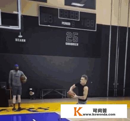 草根参与扣篮大赛！NBA模拟CBA运做，他曾经是詹姆斯的队友