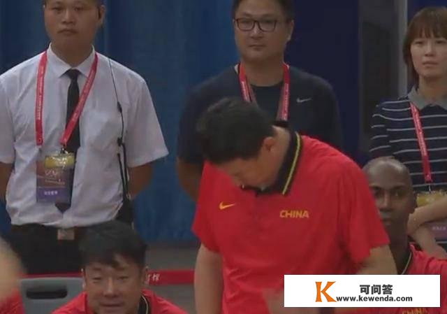 原创本来中国男篮预赛表露出致命问题，李楠能否在亚运会前找到谜底？