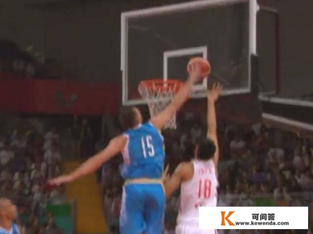 原创本来中国男篮预赛表露出致命问题，李楠能否在亚运会前找到谜底？
