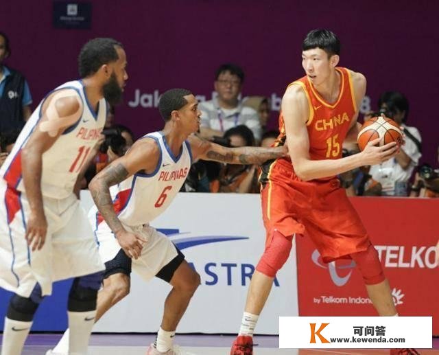 姚明十年之后重返中国男篮替补席他却比打球时候还要累！