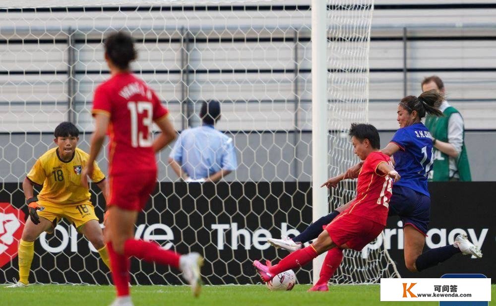 中国女足东亚杯首战2-0远不敷？明年世界杯会被欧美强队血虐吗？