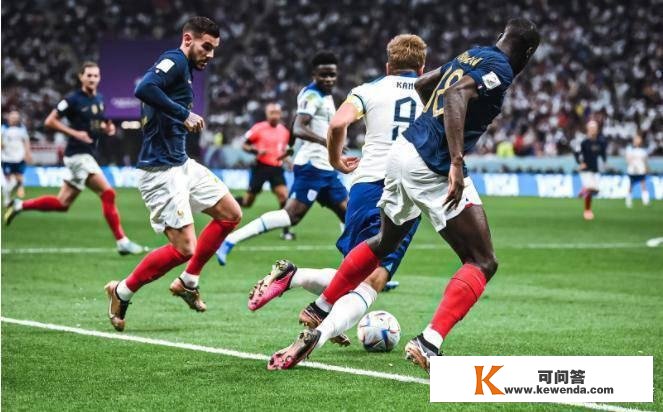 2-1！英格兰吹罚不公，凯恩有功，裁判带法国队晋级半决赛！