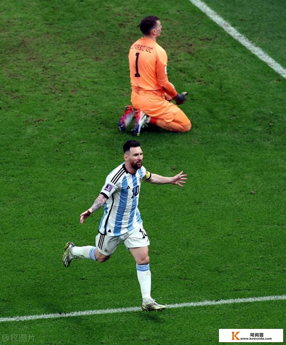梅西上演“世纪助攻”，阿根廷杀入决赛！时间从不孤负任何人