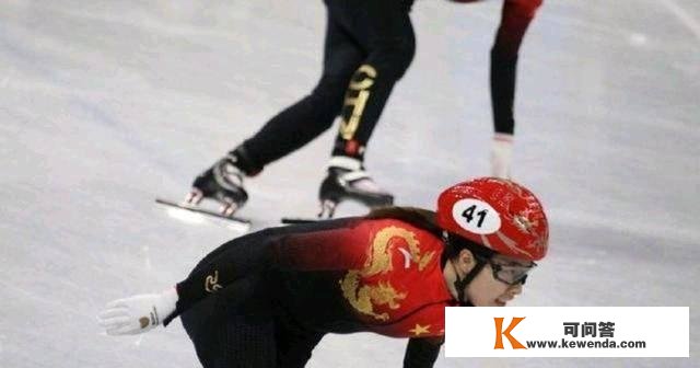中国冬奥首金来了！短道速滑混合接力队横扫全场，武大靖成为英雄