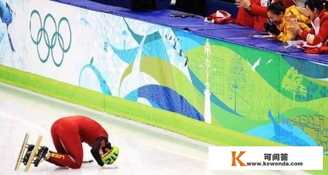 北京冬奥会，捧红了一个不是冠军的讲解王濛，谁能与之争锋？