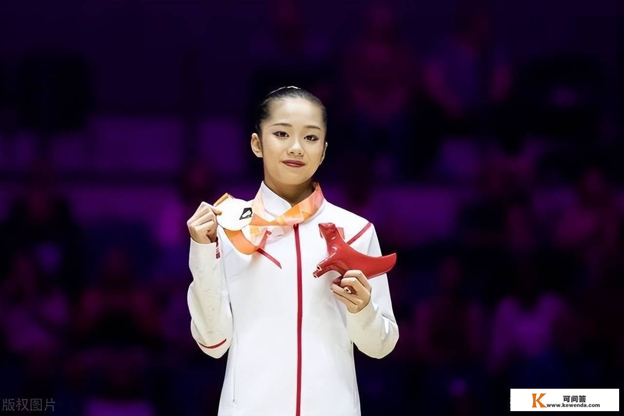 超赞！中国小将击败奥运冠军夺世锦赛首金，总奖牌榜上升至第二！
