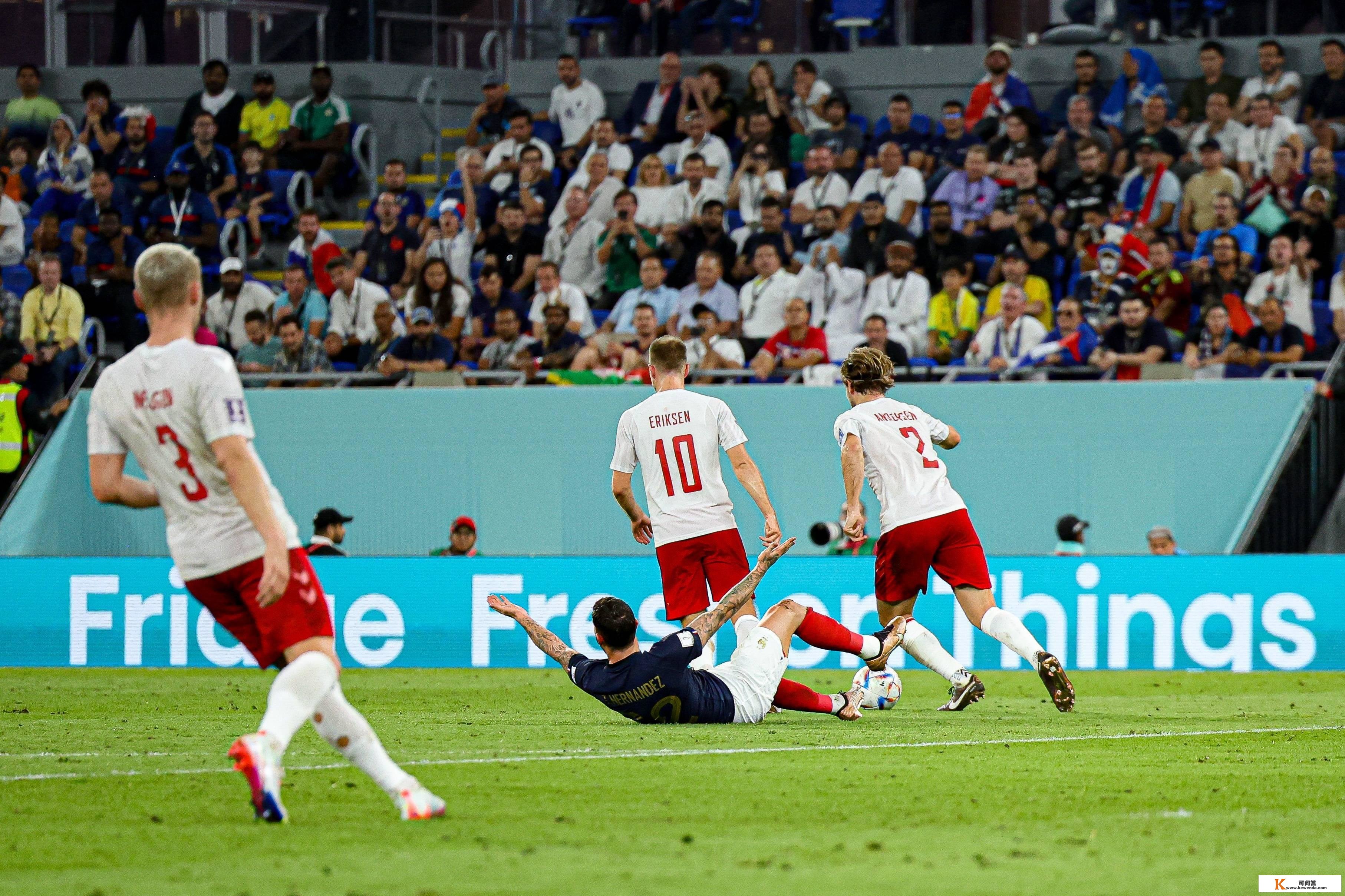 一夜两好动静！姆巴佩两球法国提早晋级，梅西传射阿根廷重燃希望