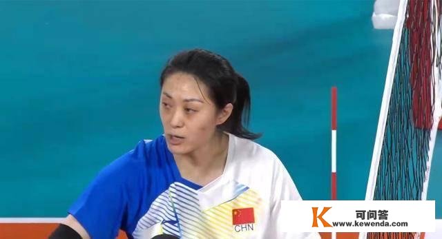 中国女子坐式排球队3比0击败美国队，为中国女排报了一箭之仇
