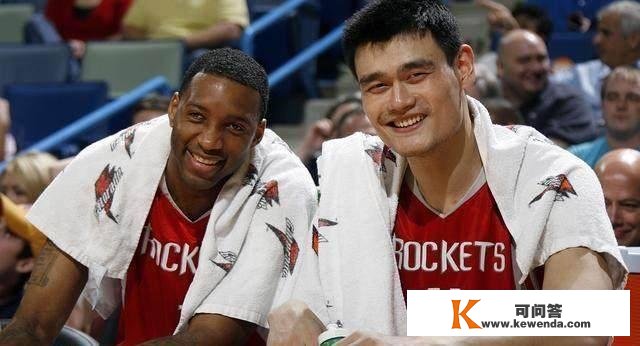 NBA巨星的典范揭幕战：姚明0分却造里程碑？