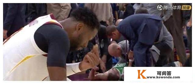 NBA揭幕战太残酷！四球员+裁判受伤退场，火箭主力明天出战成疑