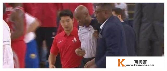 NBA揭幕战太残酷！四球员+裁判受伤退场，火箭主力明天出战成疑