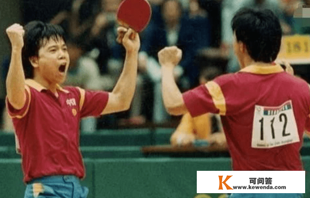 他是中国乒乓球奥运会的金牌获得者。他曾经打败过刘，如今是日本乒乓球的教父