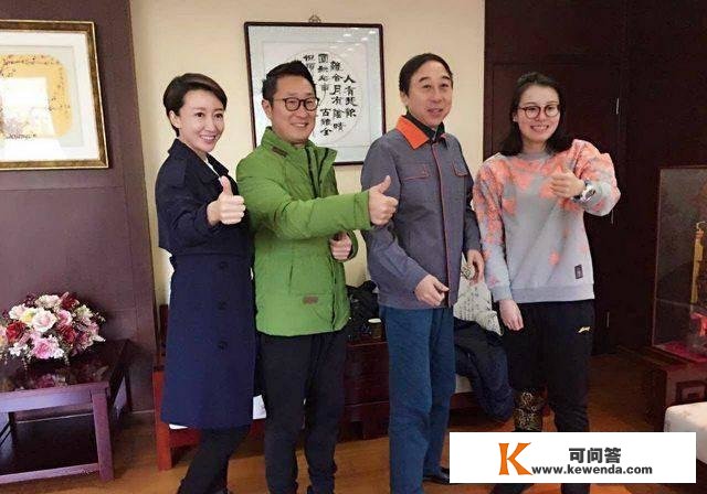 张一山“后妈”，拜冯巩为师，曾放话30岁前不嫁，现在女儿9岁