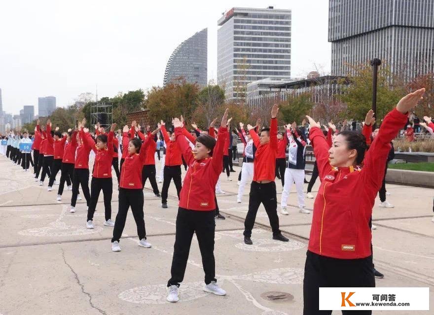 上海城市业余联赛第九套播送体操联赛总决赛开赛