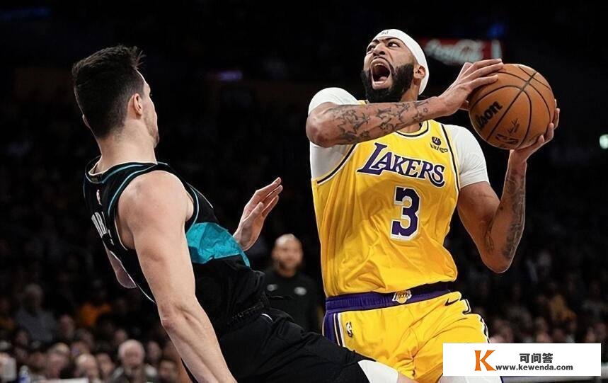 NBA：湖人送开辟者3连败的原因，小说都不敢那么写