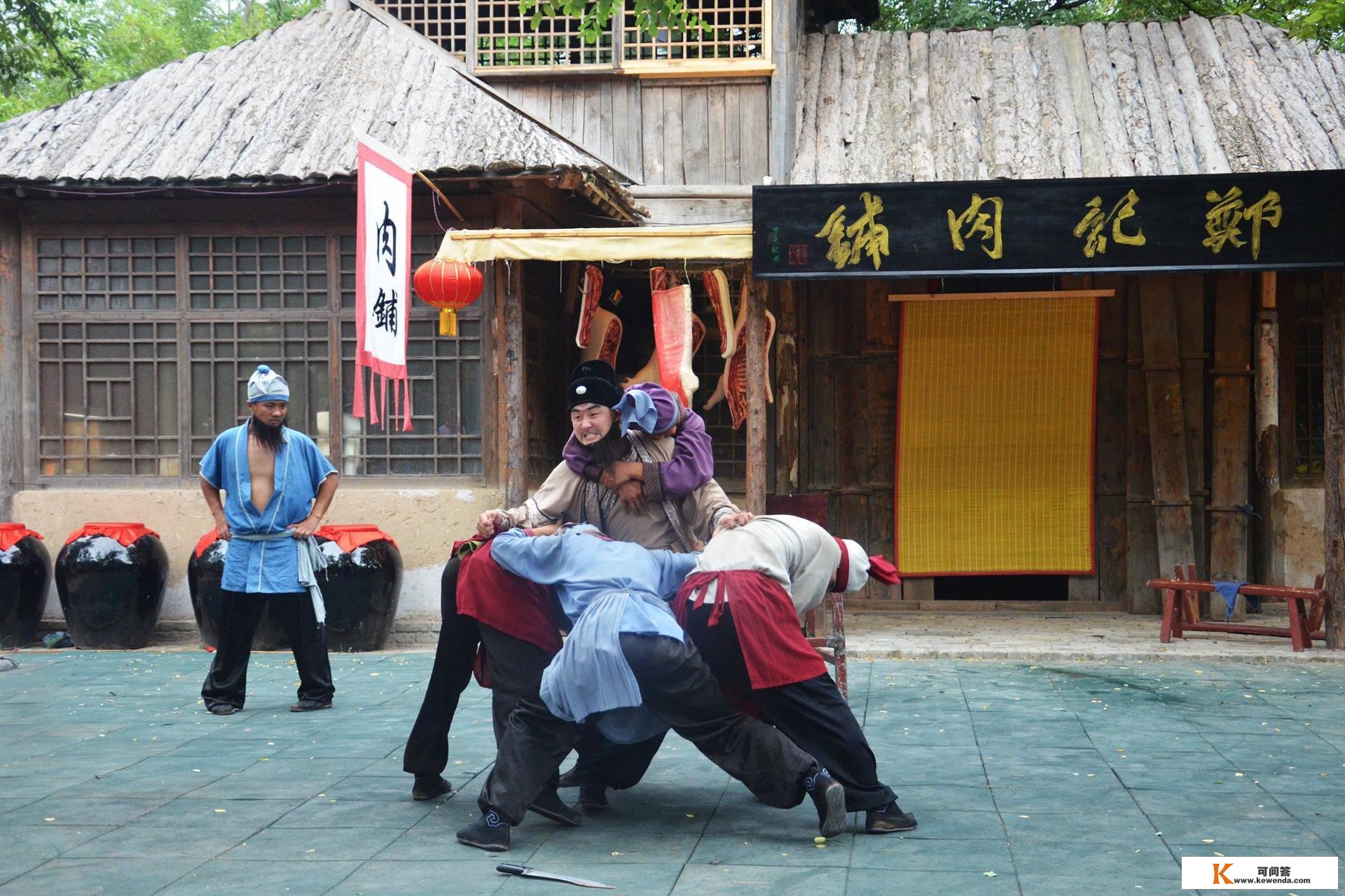 正月十五闹元宵赏花灯，开封万岁山宋都大庙会热闹不凡