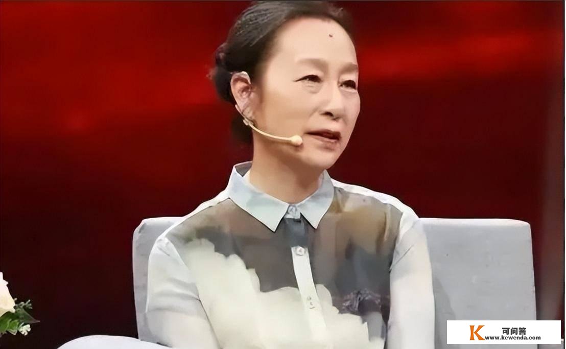 奚美娟的儿子奚男：不到满月被爸爸分手，鼓舞67岁母亲再婚