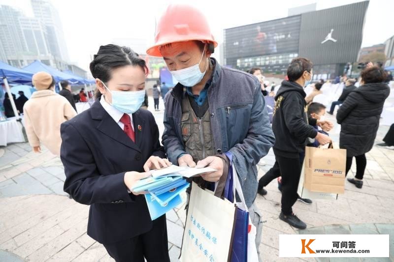 浙江宁波：普及宪法常识 弘扬宪法精神