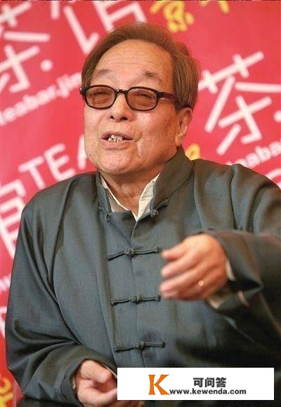 评书巨匠单田芳婉言东北的曲艺纷歧般，其实东北评书艺人实的凶猛