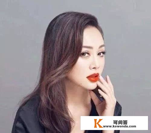 李玲玉20岁儿子，安好20岁儿子，同是混血儿，差距一目了然