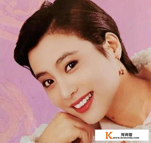 “一代甜歌皇后”李玲玉：不只是最美“玉兔精”，人生过往更出色