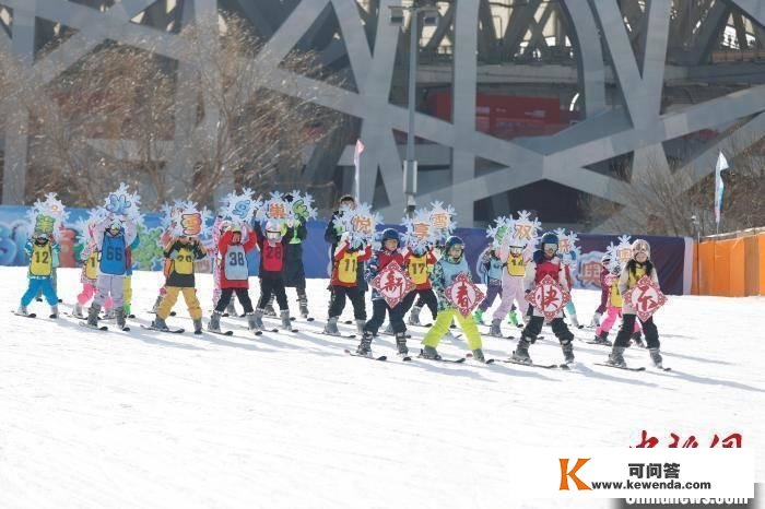 第十二届鸟巢欢乐冰雪季开幕 设置20余项冰雪健身活动