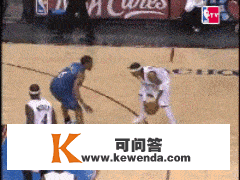 8图看NBA球星打破霎时：谜底一回合晃倒敌手两次，罗斯变向最疯狂