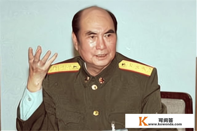 第一位登上海南岛的师长，手下一名顾问后来当副国级还尊称他首长