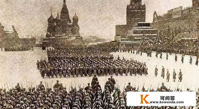 伏龙芝十多年前曾留下一张王牌，到莫斯科捍卫战时，成御敌强盾