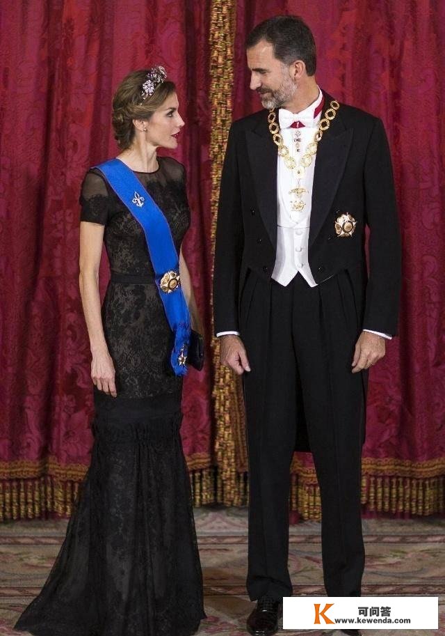 西班牙王后又戴新皇冠，七顶皇冠末于集齐，收藏最久的那顶太耀眼
