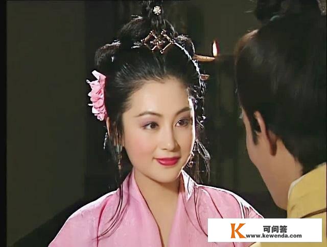 三国中冷艳世人的“貂蝉”陈红，嫁给了大导演，现在过得怎么样？