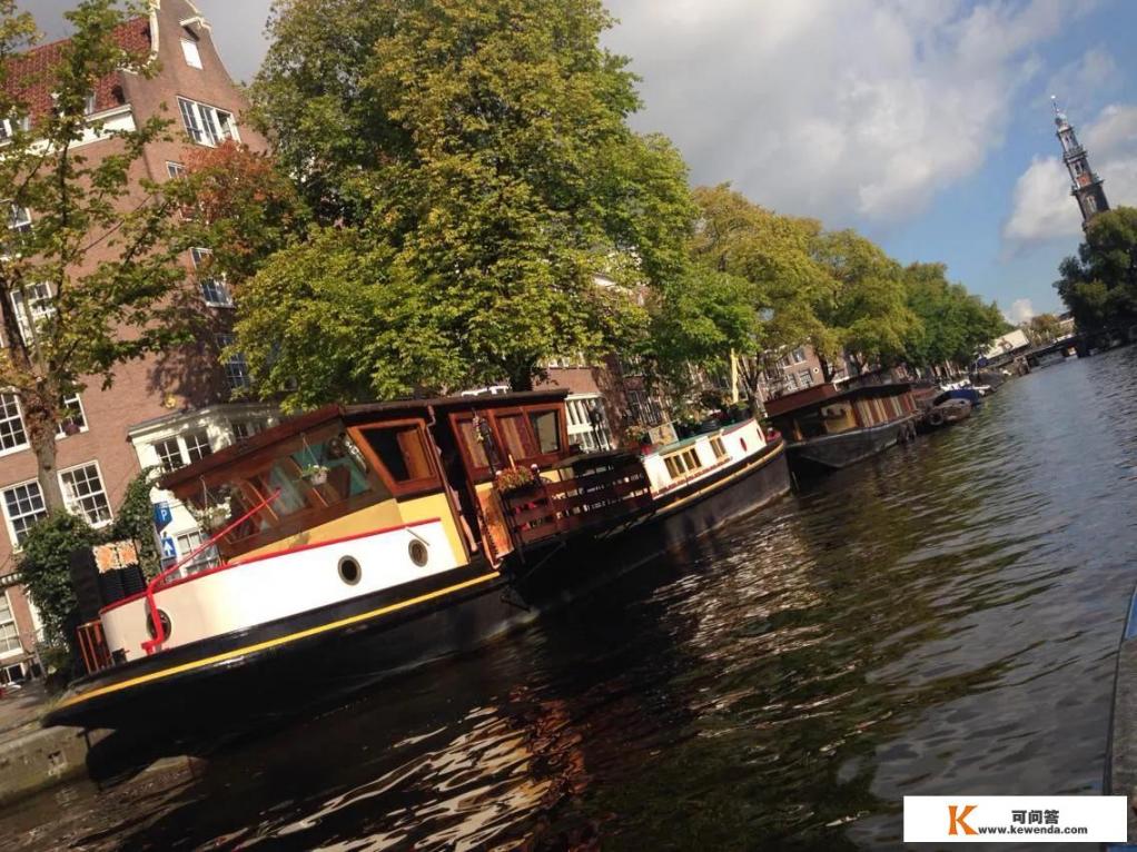 谁去荷兰旅游过，荷兰值得一去吗_去荷兰玩一次多少钱
