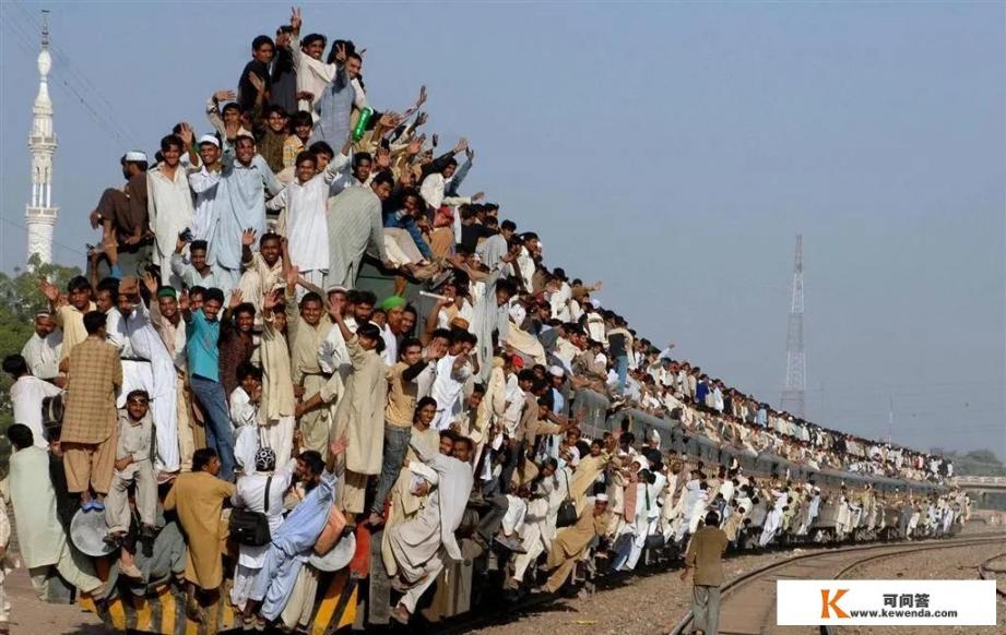 印度火车上内急，印度人都是怎么解决的呢