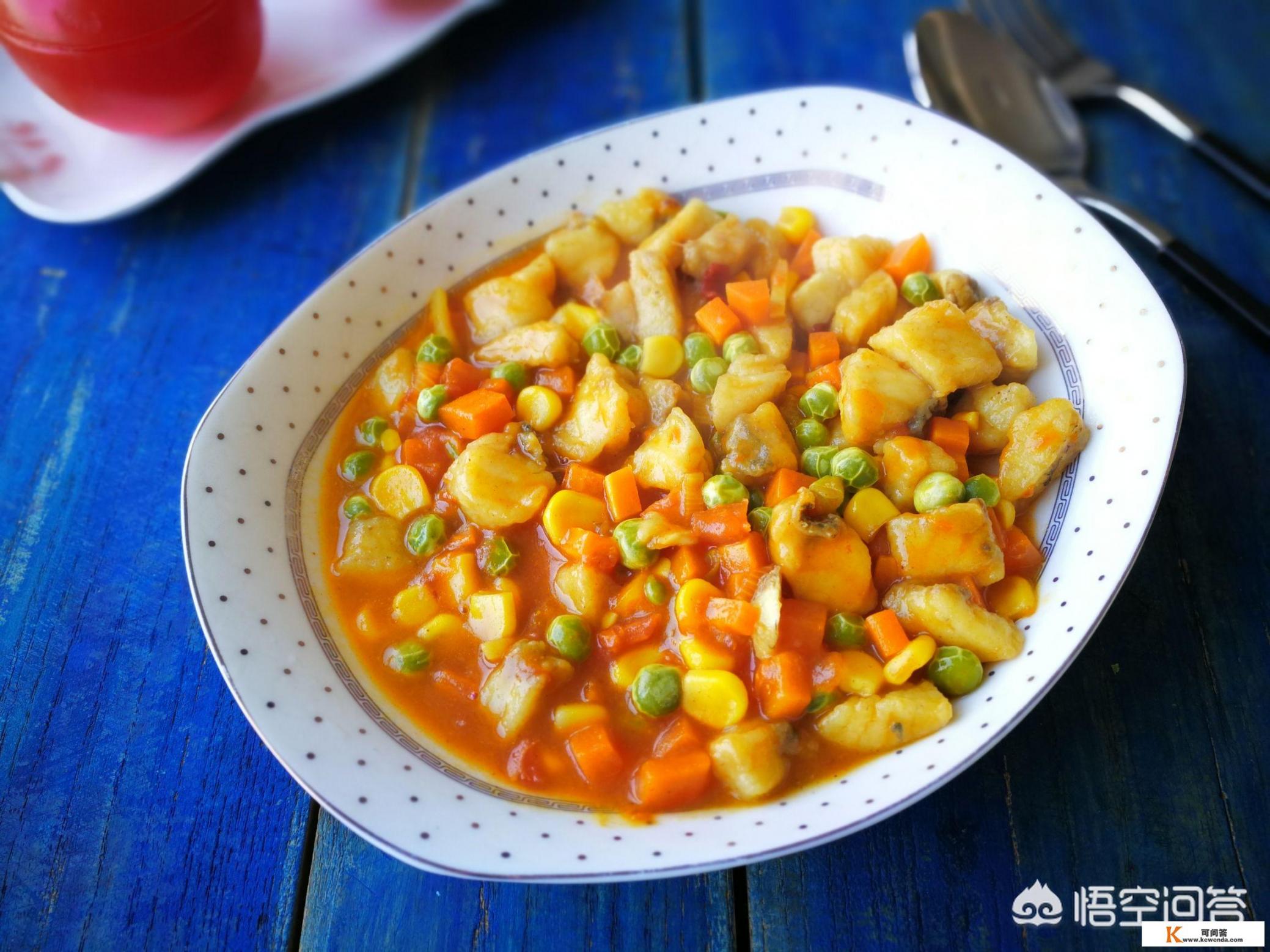 如何做一锅又简单、又好吃、又御寒、又养生的番茄鱼火锅？