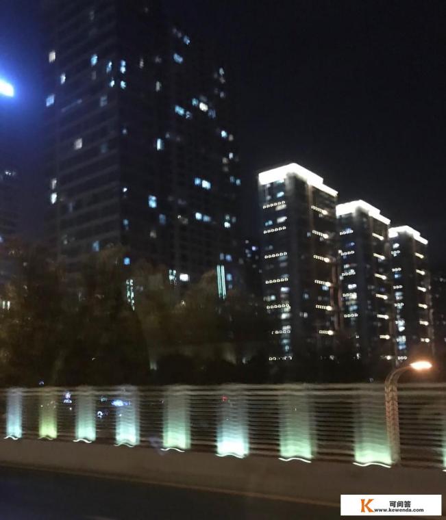 《搞笑一家人》里的尤美的爸爸是干什么的