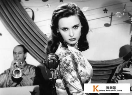 外国电影，女主开了家意大利餐厅，她叫娜塔莉，男主叫尼克，是个桥梁设计师