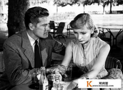 外国电影，女主开了家意大利餐厅，她叫娜塔莉，男主叫尼克，是个桥梁设计师