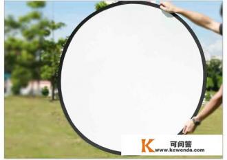 怎样才能把蓝天拍下来，同时人物脸上曝光正常