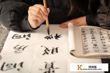 如何看待韩国旅游发展局发布的宣传片中出现“韩国有句古话叫‘百闻不如一见’”