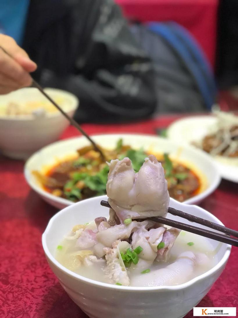 成都美食，成都风景，成都熊猫，哪样让您流连忘返