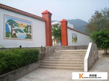 夫妻两人都是农村教师的家庭，生活水平在当地怎么样