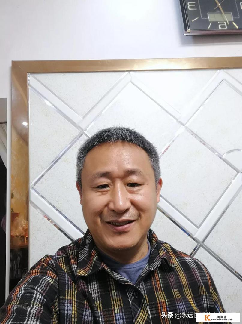 直播平台刷礼物的土豪大多数是托吗？直播很赚钱吗