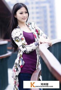 为什么有的孩子会逗乐大人玩乐
