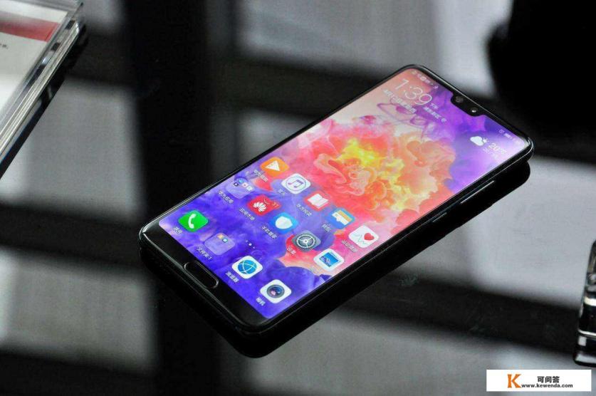 苹果iPhone12mini跌至“退场价”，2022年，到底值不值得入手呢