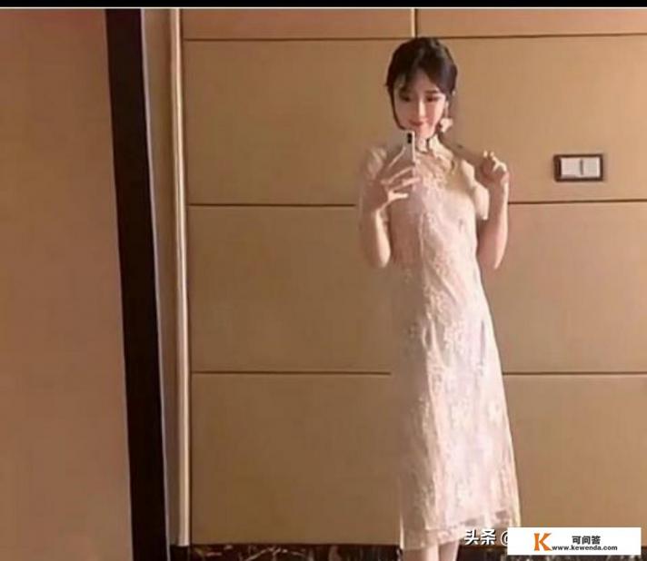 为争斗鱼吃鸡一姐，呆妹晒“萝莉”和“旗袍”COS福利，小团团不露脸太吃亏，你怎么看