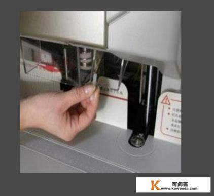 财务凭证装订机用法
