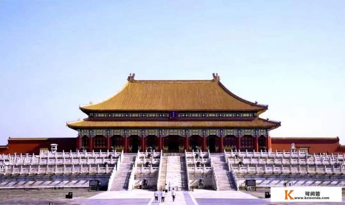 相比较外国的传奇建筑，为什么我们的传奇建筑紫禁城那么矮呢