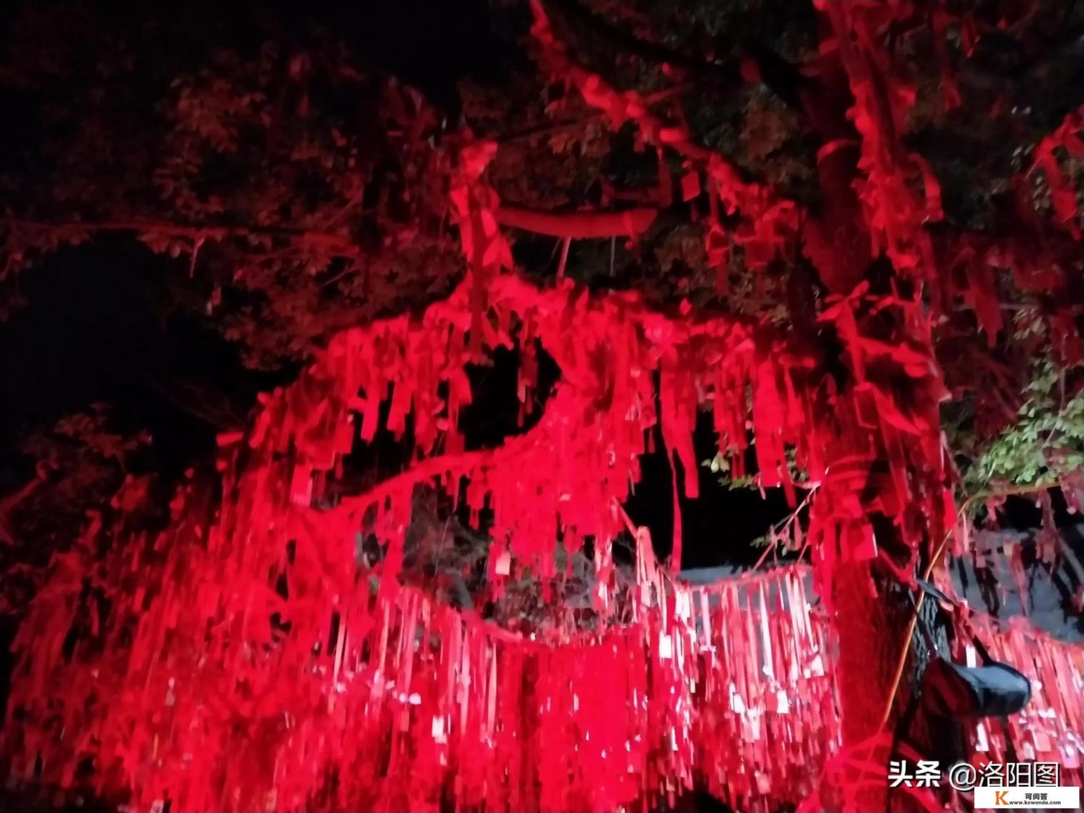 当你跌入低谷时，你最想依赖的人，动不动让你滚，是不是应该走了