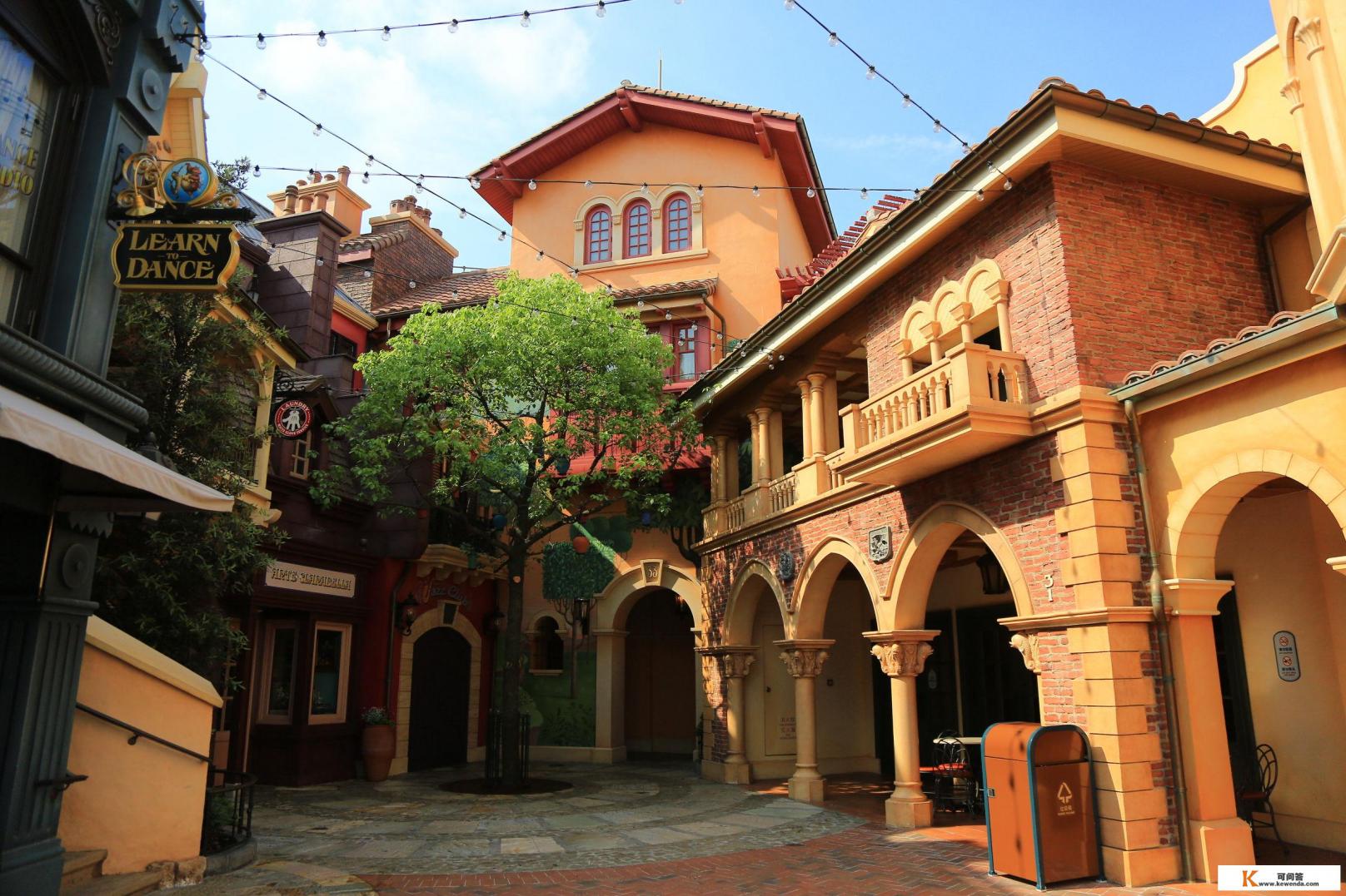 相亲刚认识没多久的女孩，想和她一起去旅游，适合吗